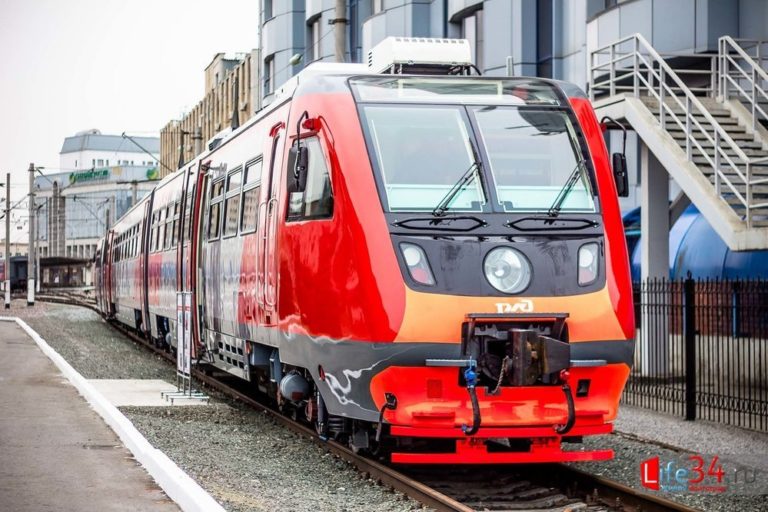 Волгоград 1 арчеда расписание. Электропоезда Волгоград. Волгоградская городская электричка. Пригородный поезд Волгоград. Электричка Волгоград.