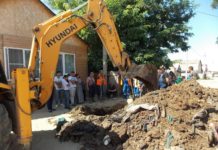 Судебные приставы пресекли незаконное потребление воды цыганским табором в Волгограде