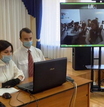 В Волгограде впервые провели онлайн-урок «Осторожно поезд!»