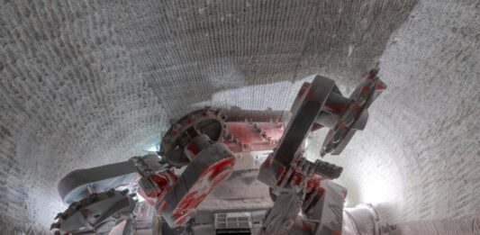 На Гремячинском ГОКе «Урал-20Р» вышел на производительность до 2 тыс. тонн руды в сутки Проходческий Комбайн Урал